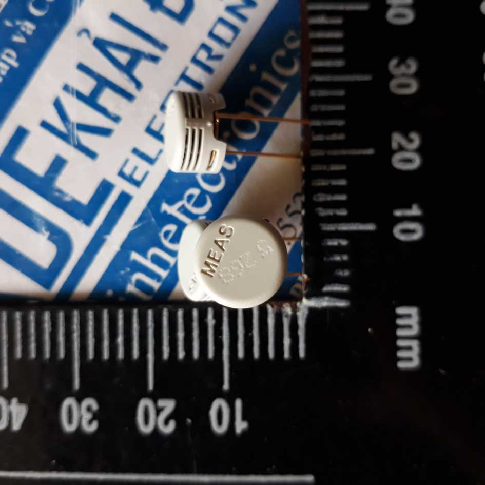 Cảm biến độ ẩm điện dung HS1101 chống bụi ± 2% 2P chân mạ vàng kde2748