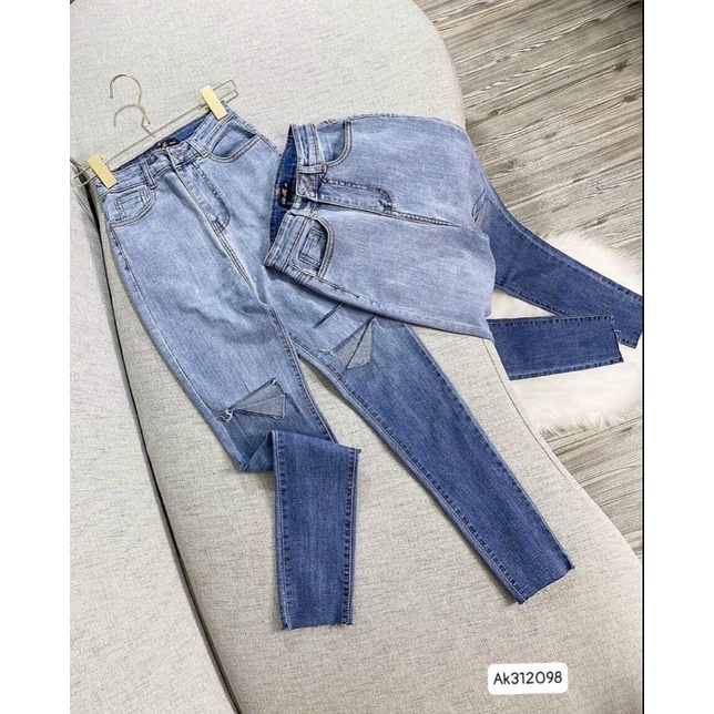 Quần jeans ôm loang rách gối