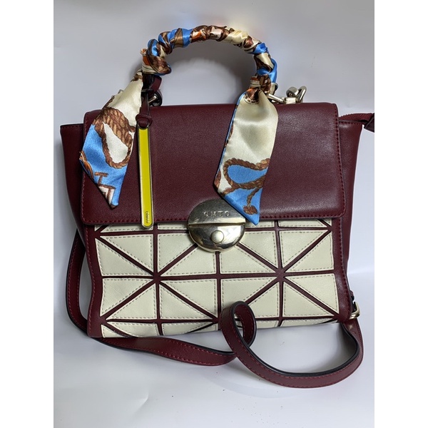 Túi đeo chéo Omto hàng si