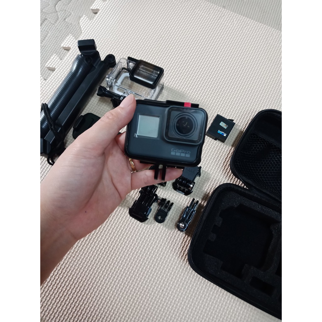 Máy quay GoPro hero 5 black full phụ kiện hàng like new | BigBuy360 - bigbuy360.vn