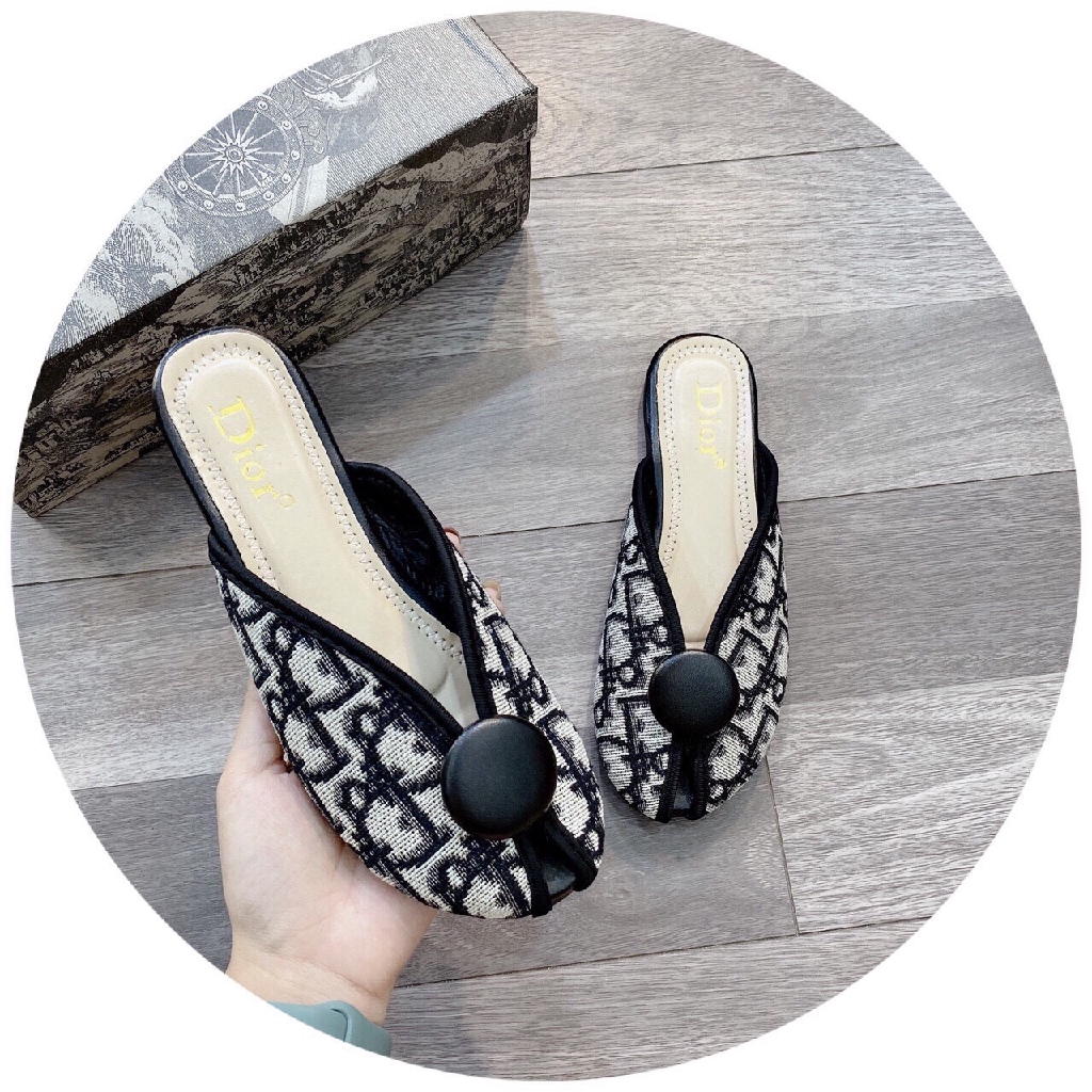 Giày Sục Cánh Hoa Siêu Xinh Phối Khuy Tròn (3 Màu) | BigBuy360 - bigbuy360.vn