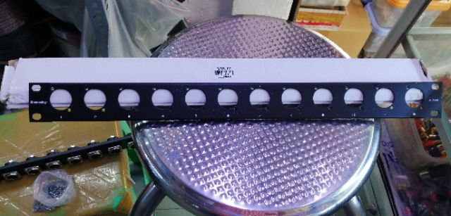 Thanh chia soundking 12 ổ chưa gắn jack