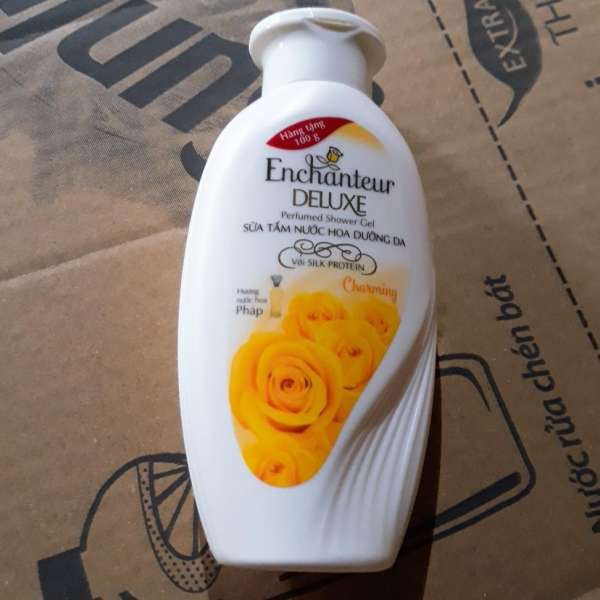 CHAI SỮA TẮM ENCHANTEUR 100G