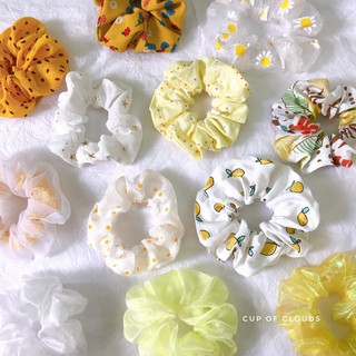 Buộc tóc scrunchies tone màu vàng trắng