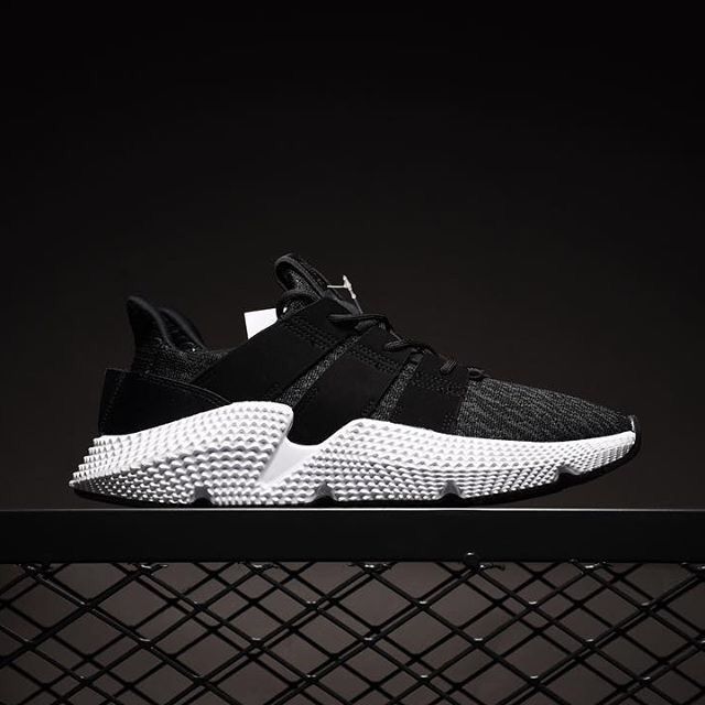 Giày adidas prophere back white