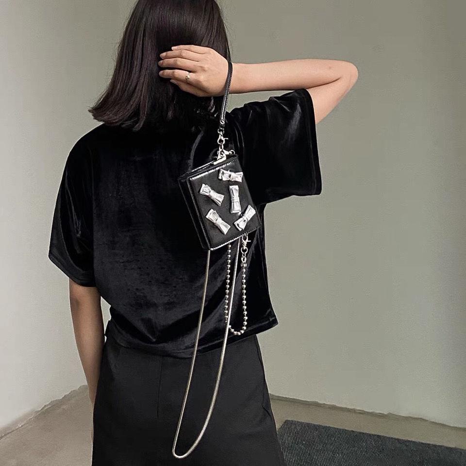 Happy/h Túi đeo chéo vai trang trí hình bướm màu đen và bạc thời trang mùa hè 15