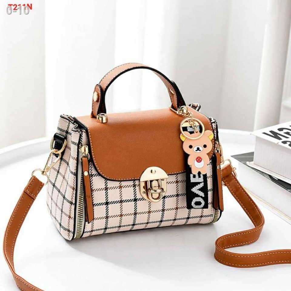 TUI XÁCH NỮ 🌺 KHÓA GẤU ĐEO CHÉO🌺 ,ĐẸP VÀ RẺ , TÚI ,CHẤT DA PU ĐÚNG DÁNG TOTE TRONG SUỐT ĐI HỌC LÀM CHƠI ĐỀU