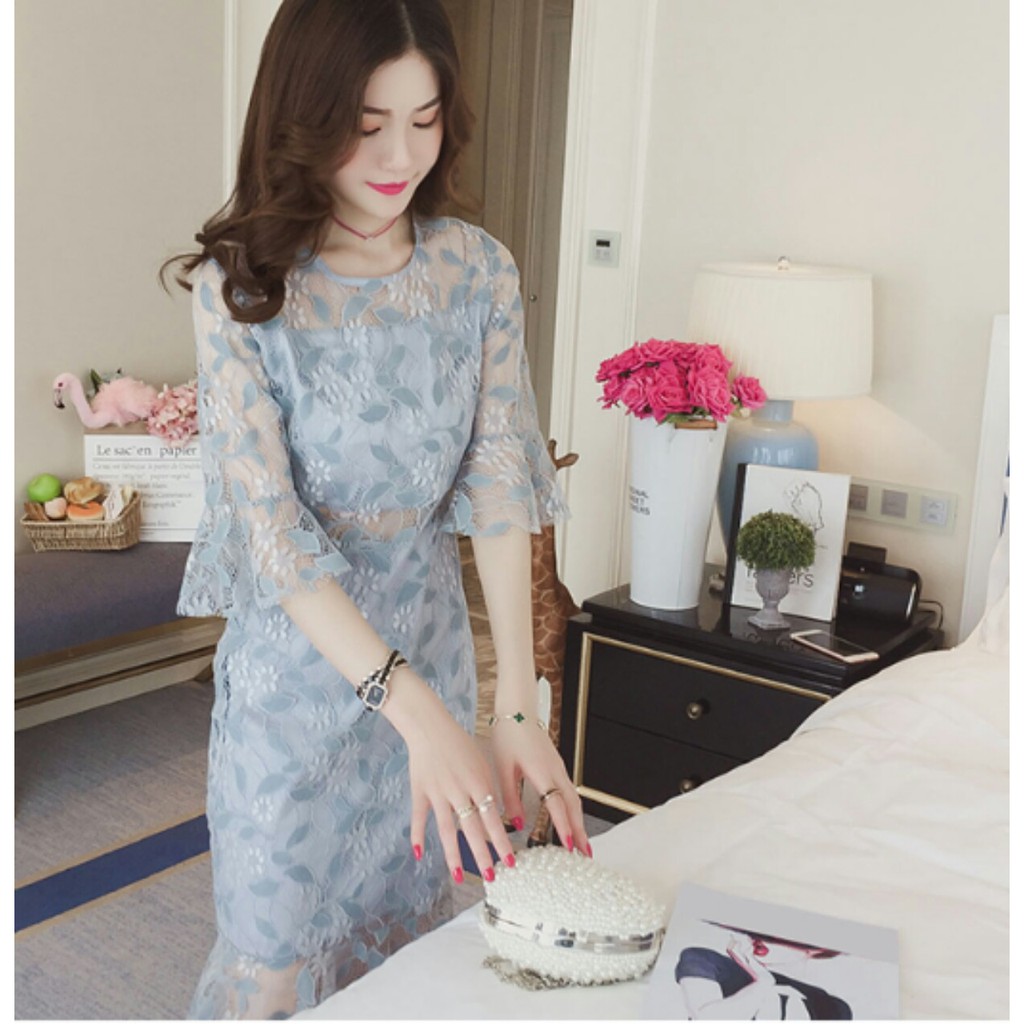 Đầm dự tiệc ren hoa xanh tay loe tùng xòe đuôi cá (hàng nhập)