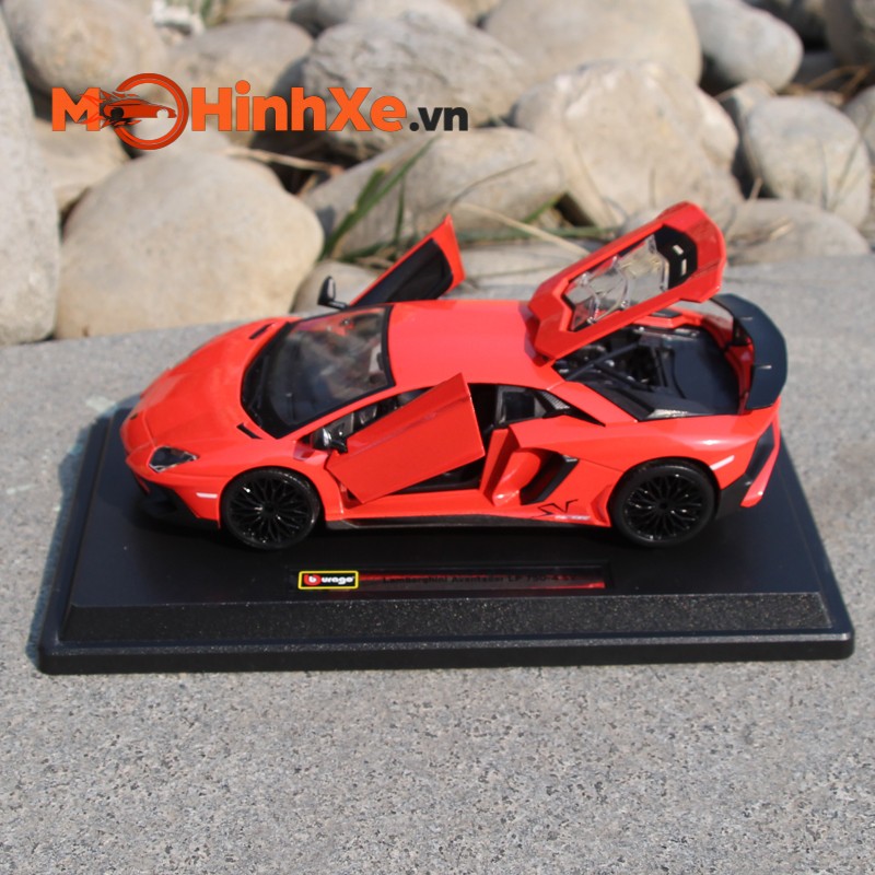 MÔ HÌNH XE LAMBORGHINI AVENTADOR LP750-4 SV 1:24 BBURAGO