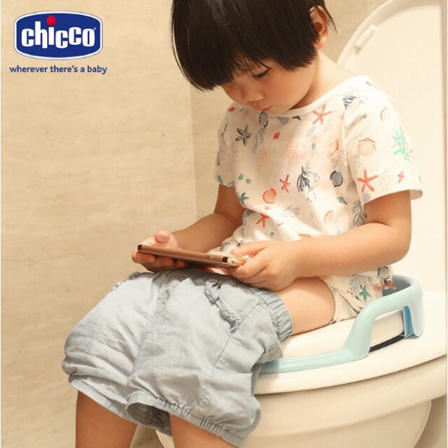 Bệ ngồi toilet chicco cho bé.(có sẵn)