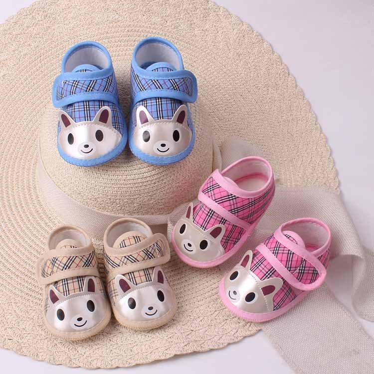 Giày cotton mềm mại in họa tiết hoạt hình dễ thương dành cho bé sơ sinh 0-18 tháng tuổi