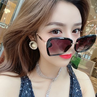 Kính Mát Đính Pha Lê Phong Cách Hàn Quốc