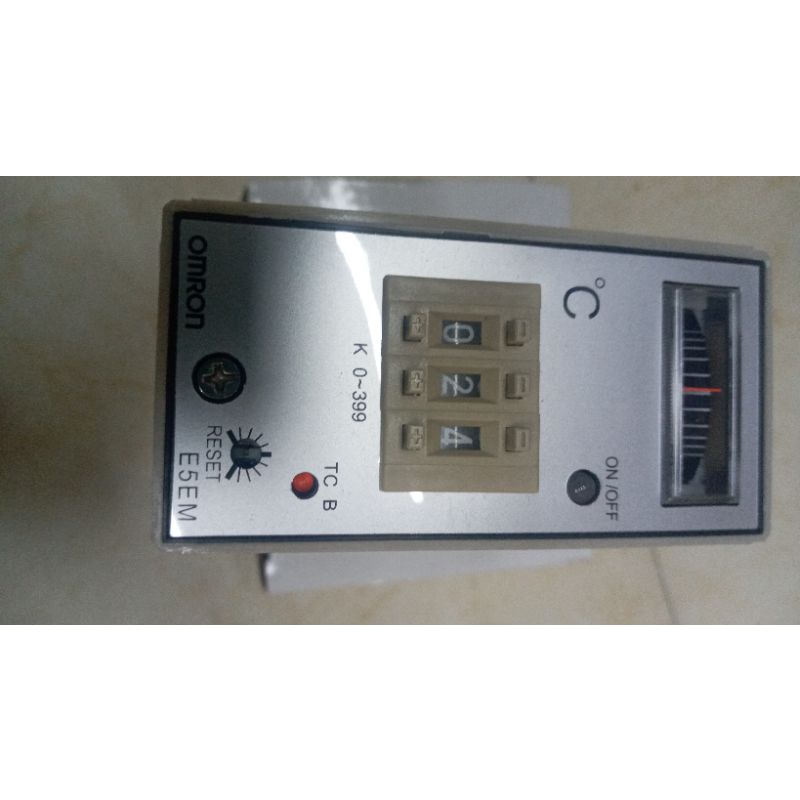 Đồng hồ điều khiển nhiệt độ các loại E5EN–YR40K , E5EM–YR40K, BERM XMTD–2001, E5C4,E5C2