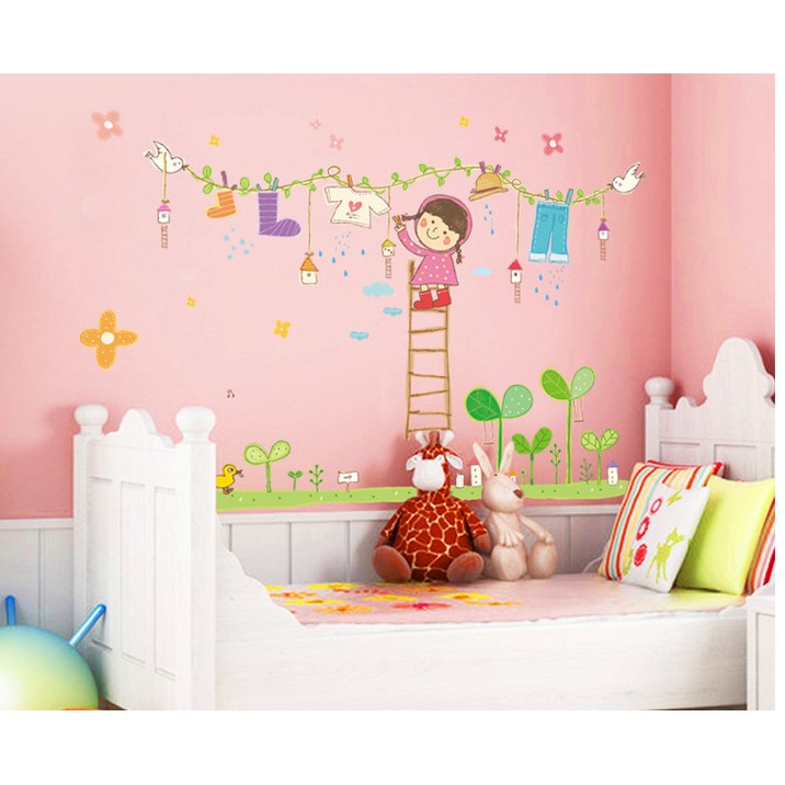 Decal dán tường decal trang trí bé phơi đồ BINBIN EB25 (Có keo sẵn)
