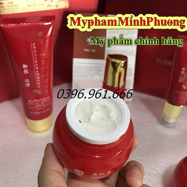 Bộ mỹ phẩm hoàng cung đỏ 5