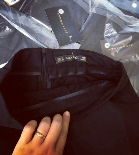 BÁN SỈ CHÂN VÁY CHỮ A