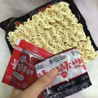 Mì cay samyang vị gà khô