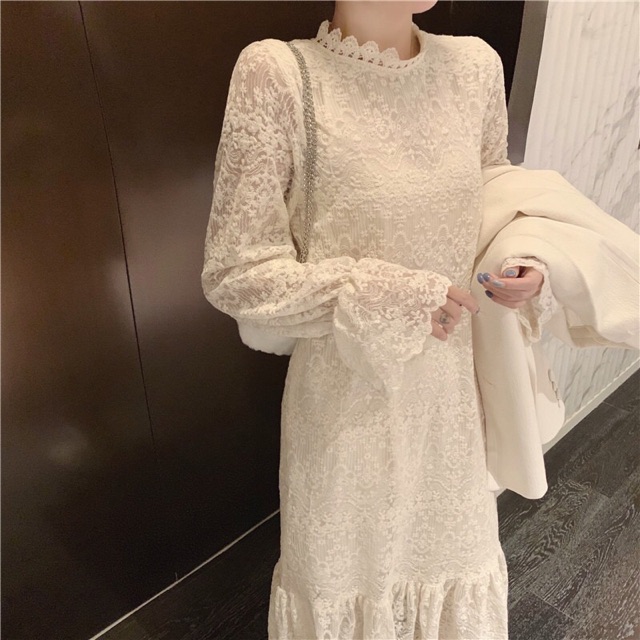 Váy ren đuôi cá dài