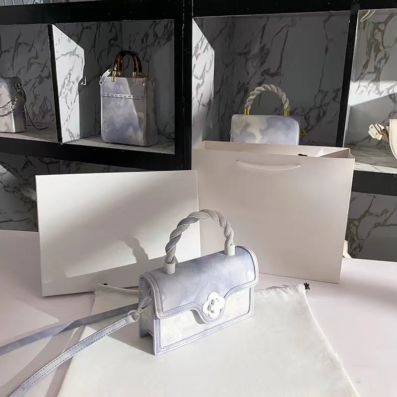 Túi Xách Đeo Vai Kiểu Vuông Nhỏ Thời Trang Nữ Sành Điệu