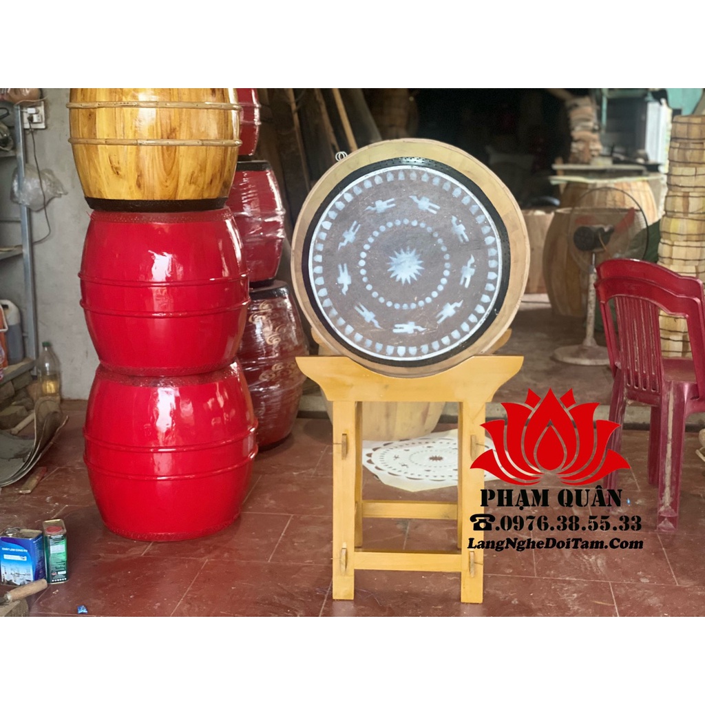 Trống nhà thờ họ, trống trường học, trống chùa( mặt 40cm x cao 60cm) tang trần kèm dùi trống và giá trống