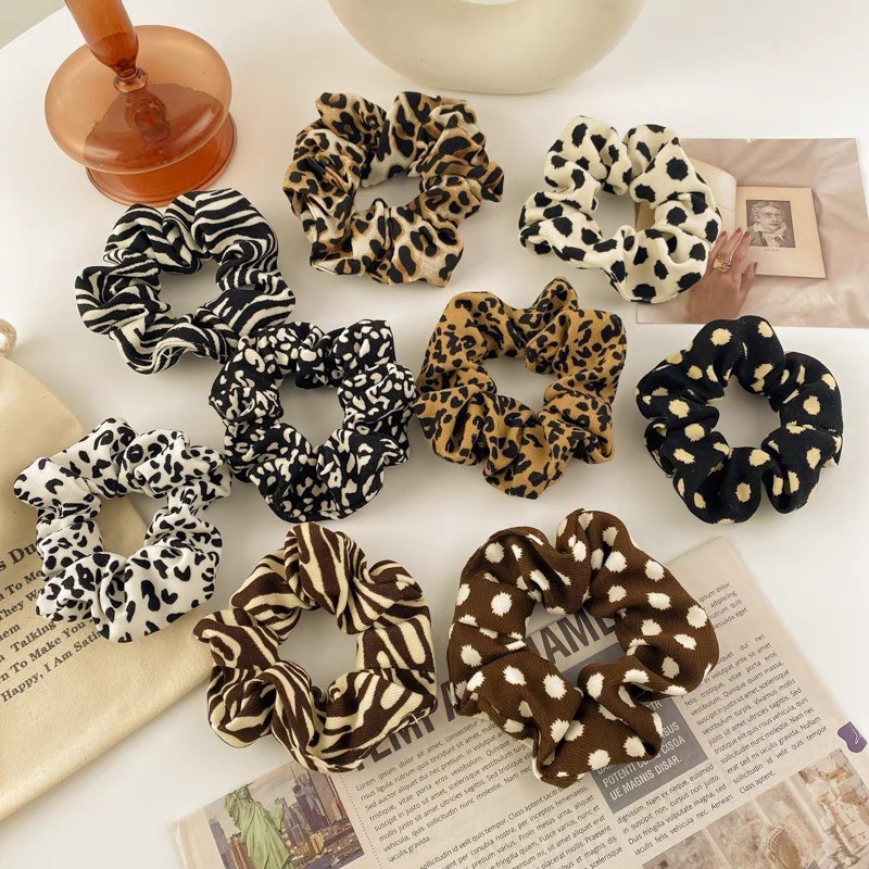 Dây Buộc Tóc Lalila Scrunchies Vải Nhung Hoạ Tiết Đốm Bò Sữa Thanh Lịch Dễ Thương DC19
