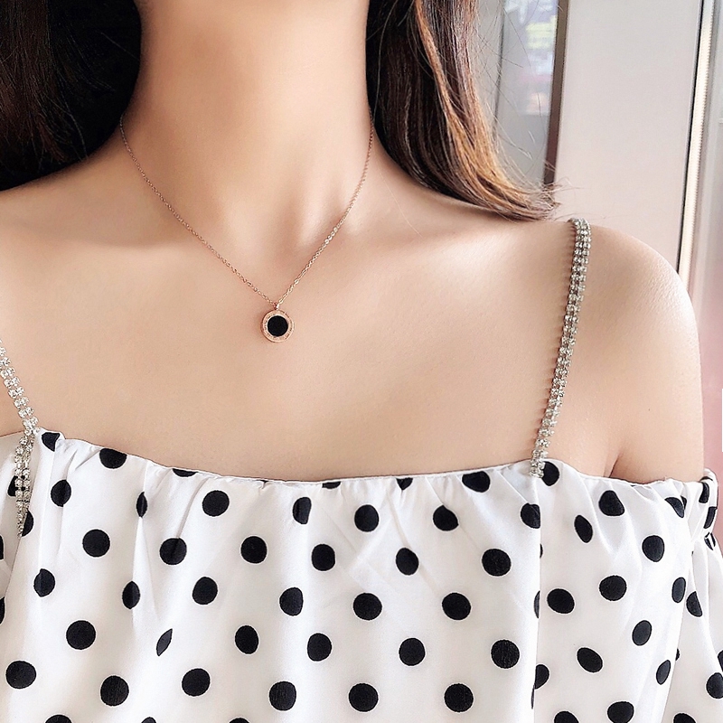 Vòng cổ mặt tròn làm bằng thép không gỉ cá tính