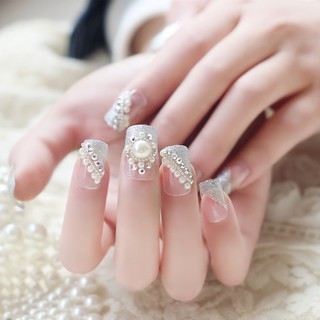 Hộp 24 Móng Tay Giả Đính Ngọc Trai Trắng Sang Trọng Cho Cô Dâu