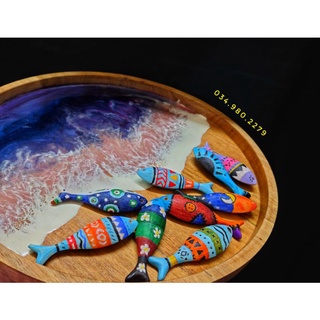 Khay gỗ tròn to đường kính 35cm sơn epoxy sóng biển