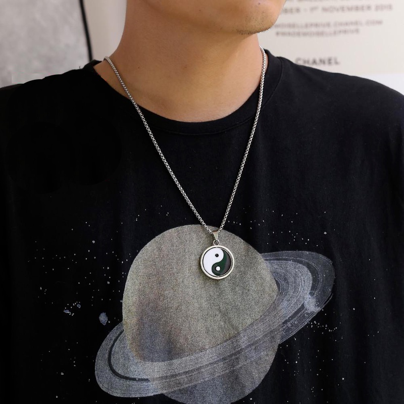 Dây chuyền thép titan nguyên chất gắn hình mặt cười thánh giá phong cách nam tính 2022 mới cho nam