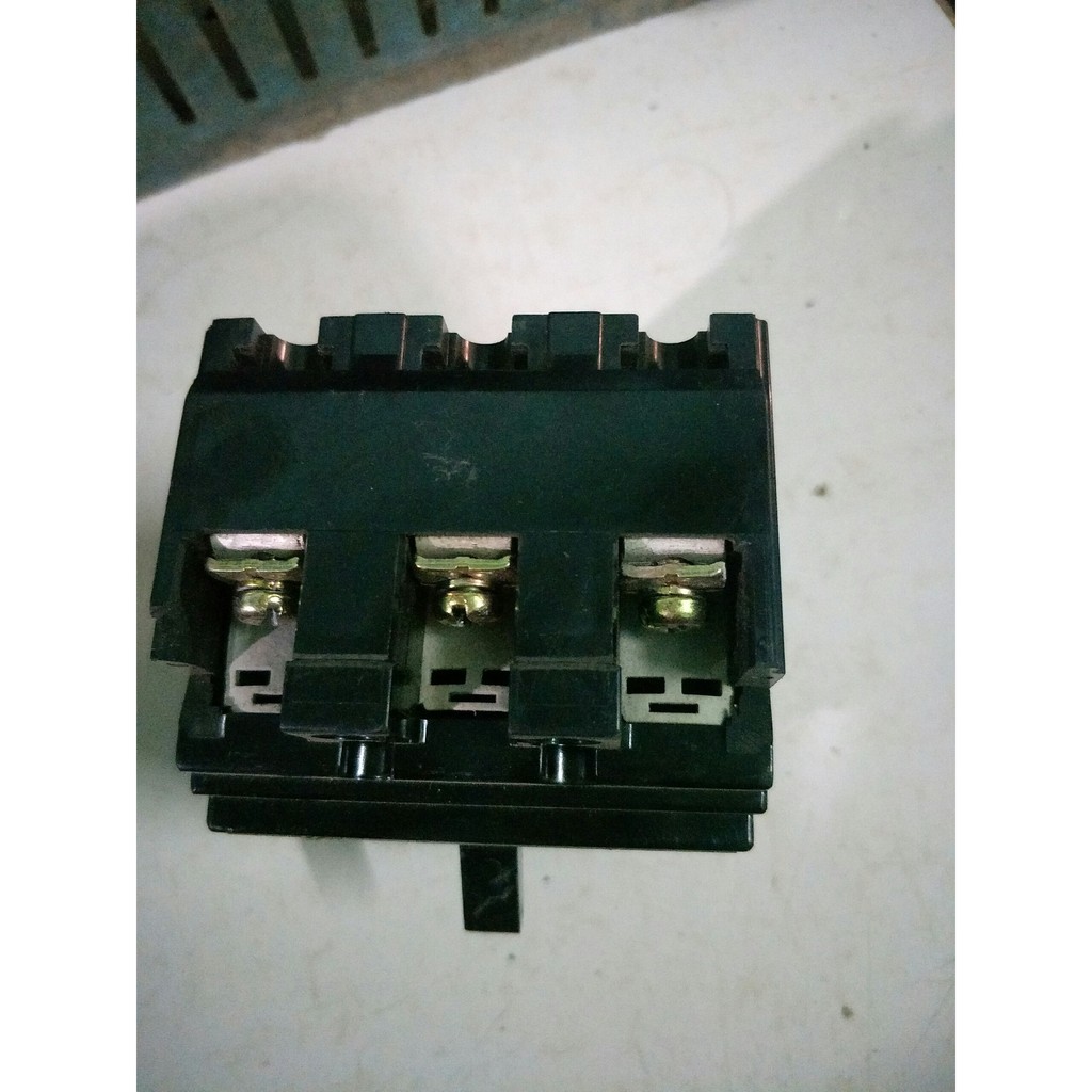 CB aptomat MITSUBISHI 30A