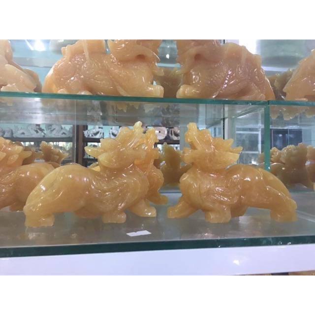 Tỳ hưu để bàn làm việc 