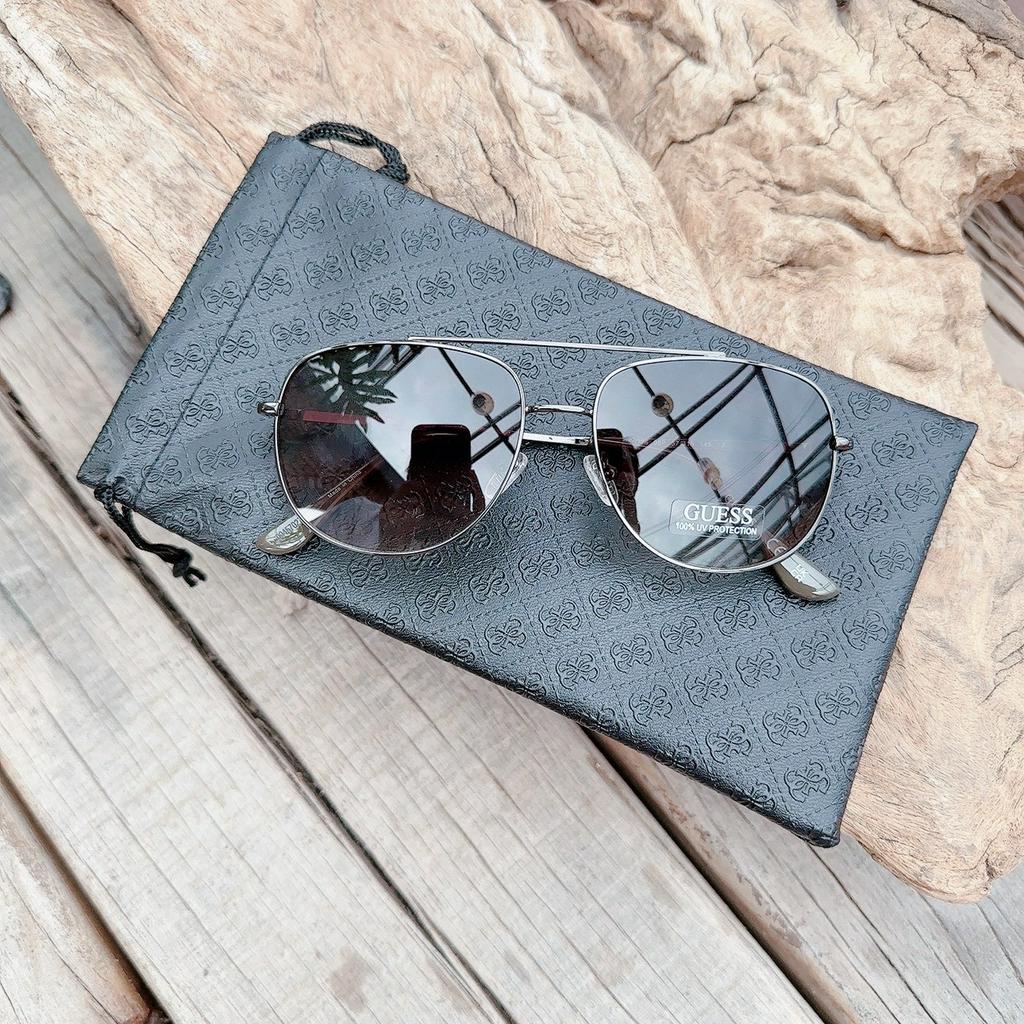 Kính Mát Guess gọng silver GF0226/S mắt xám khói  gọng silver, mắt xám khói