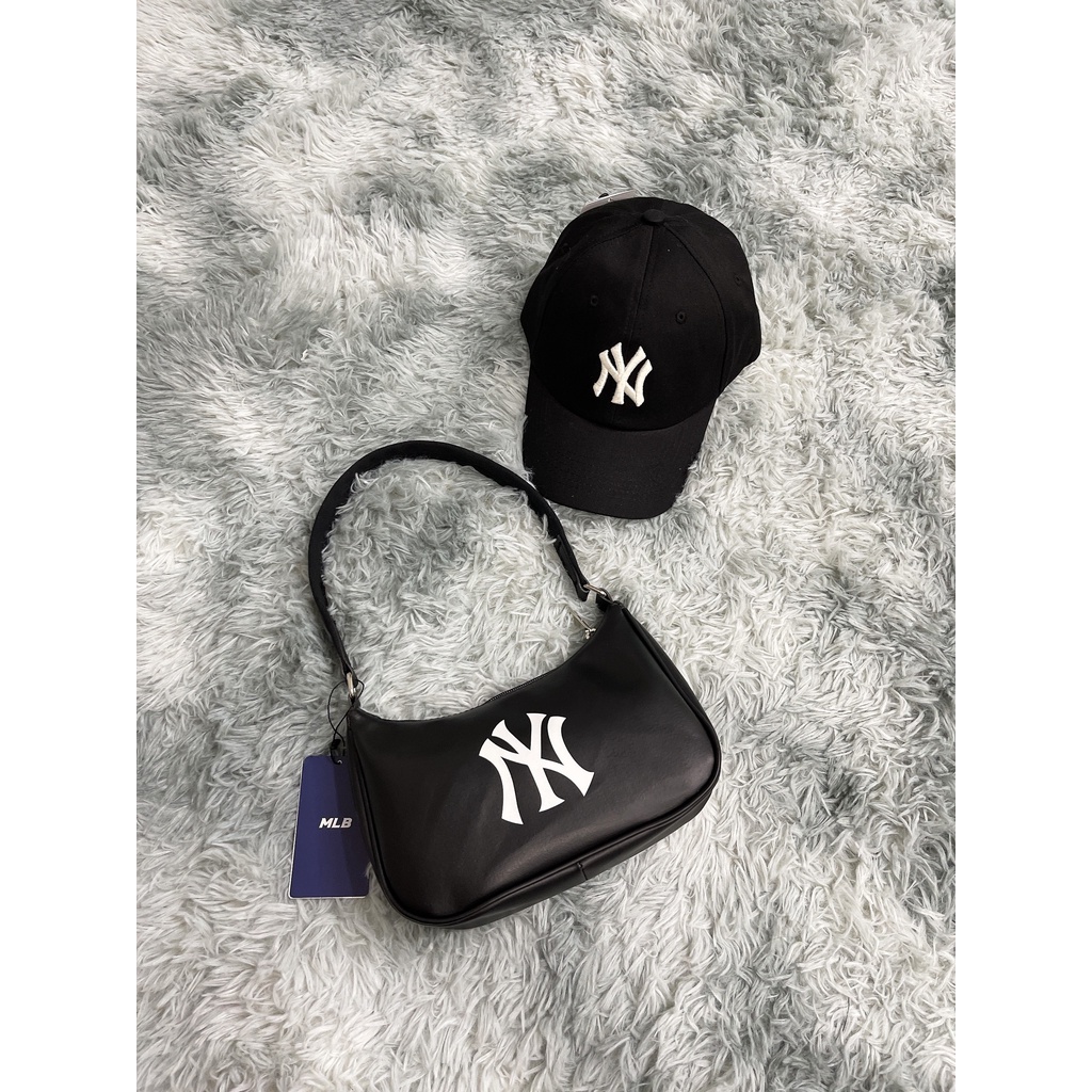 TÚI ĐEO CHÉO B224 MONOGRAM JACQUARD HOBO BAG