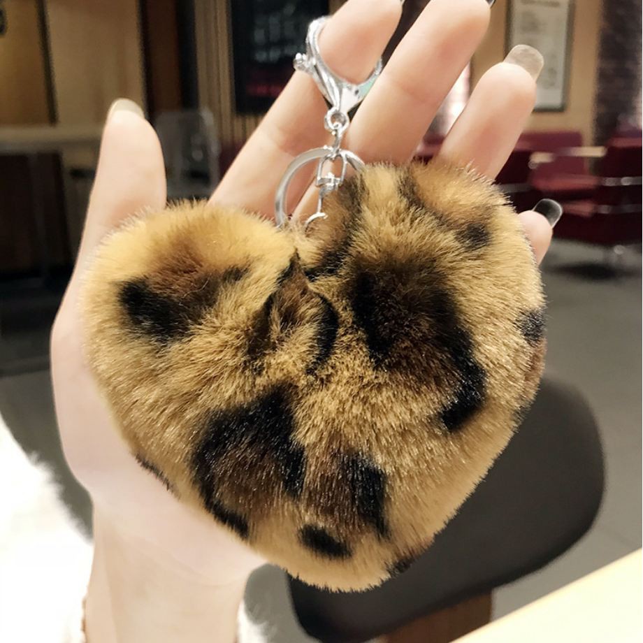 Móc khóa cục bông hình trái tim siêu xinh, móc khóa túi xách