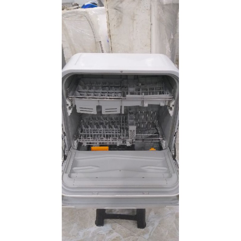 Máy rửa chén panasonic NP-TM7