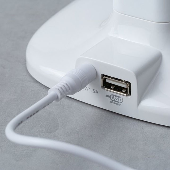 Đèn LED Để Bàn Ba Chế Độ Ánh Sáng No Brand Có Cổng Sạc USB B286 11W - Emart VN