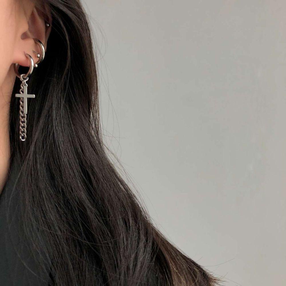 Bông Tai Hình Thánh Giá Bằng Thép Không Gỉ Phong Cách Punk Cá Tính Dành Cho Nam