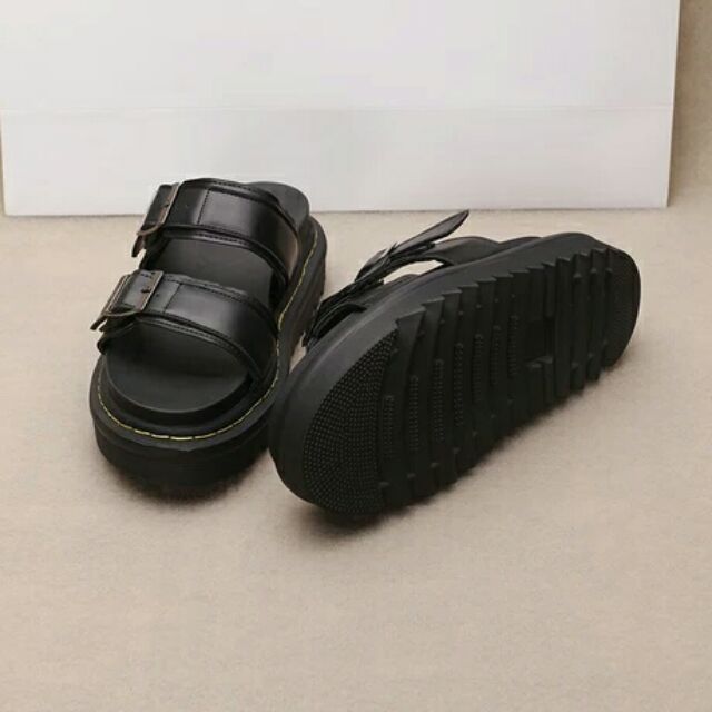 Dép Dr.Marten quai ngang