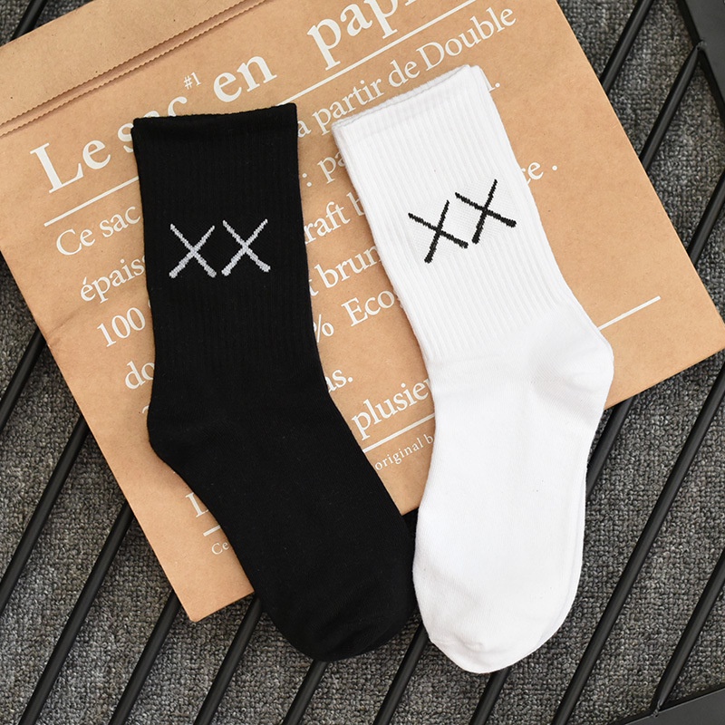 Tất Vớ Thời Trang Unisex cho Nam Nữ, Tất Vớ Cổ Cao XX Trắng Đen Vải Cotton Co Giãn Thể Thao, Hàn Quốc, Phối Đồ