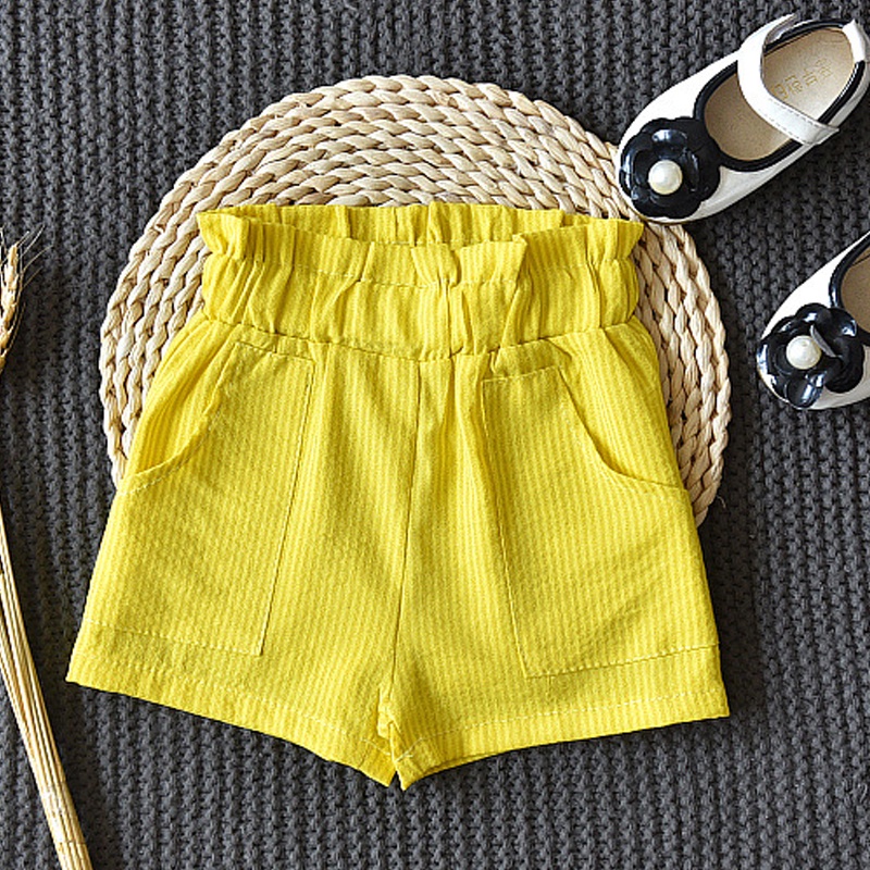 Bộ đồ BEAR LEADER gồm áo hai dây họa tiết hoa và quần ngắn phối túi thời trang mùa hè dành cho bé gái