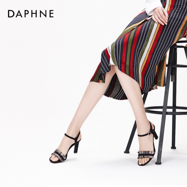 Sandal Daphne ( sẵn size 39)