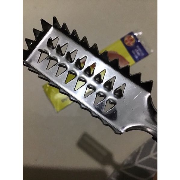 Dụng cụ đánh vảy cá bằng inox - dụng cụ lóc vảy cá