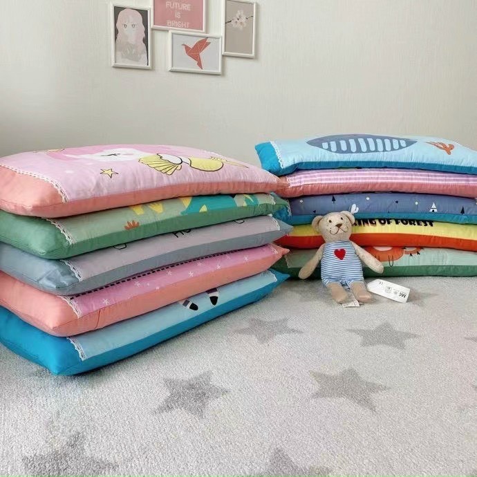 Gối Cotton Cho Bé , Gối Kèm Ruột Bông Gạo Tinh Khiết Siêu Êm Thấm Hút Tốt Hoạ Tiết 3D Ngộ Nghĩnh Đáng Yêu