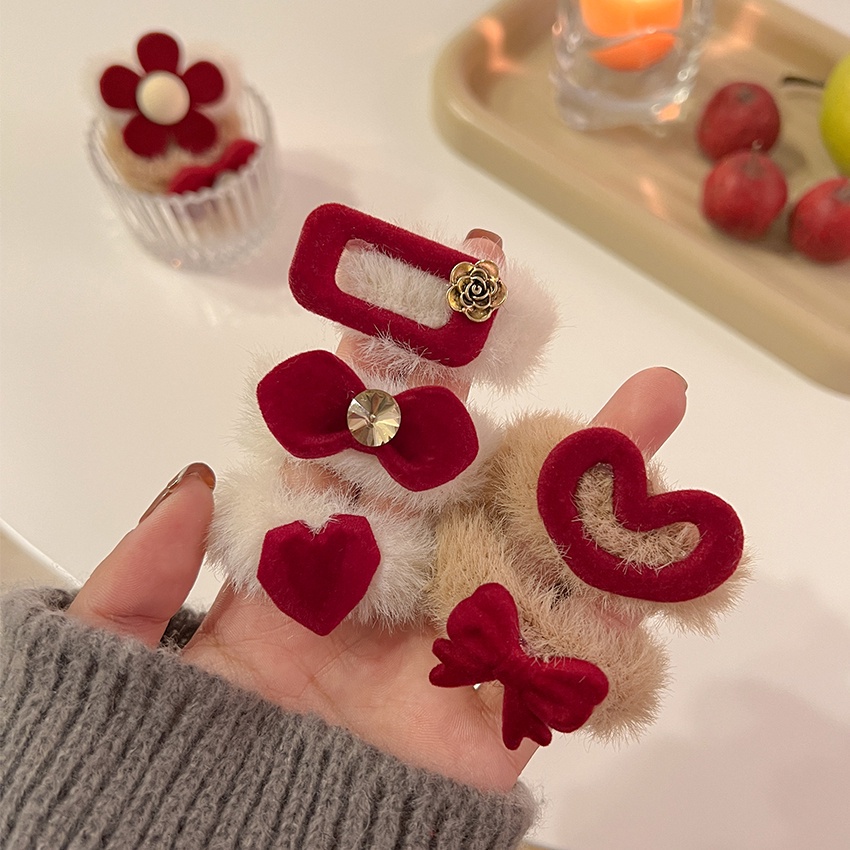 Gói 7 dây buộc tóc đuôi ngựa vải flocking phối nhung họa tiết trái tim màu đỏ phong cách giáng sinh cho bé gái