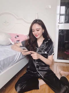 Bộ pyjama lụa tay cộc quần dài