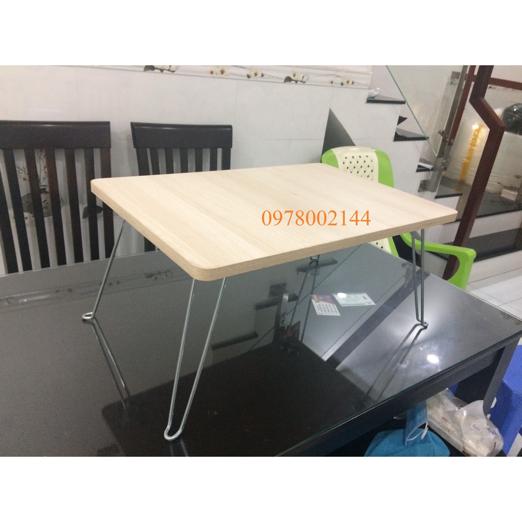 Bàn gấp gọn học sinh vân gỗ Cao cấp 40x60cm
