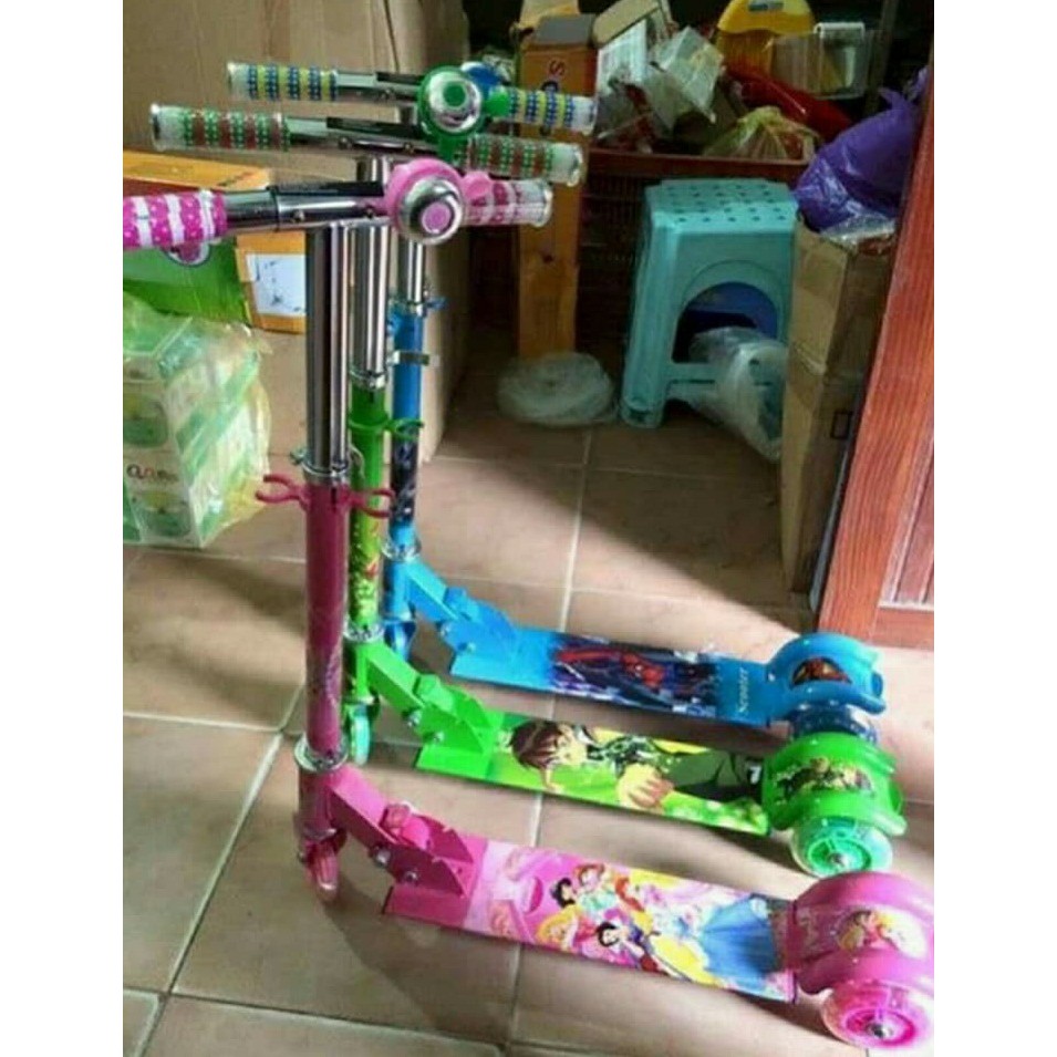 [Shopee siêu rẻ] Xe trượt Scooter thông minh (Có phanh hãm + 3 bánh phát sáng + chuông)