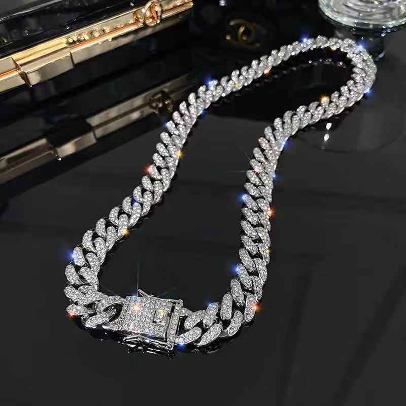 Khí phách toàn bộ khoan dây chuyền xích Cuba nhảy bungee bách trang sức nam hip hop cổ