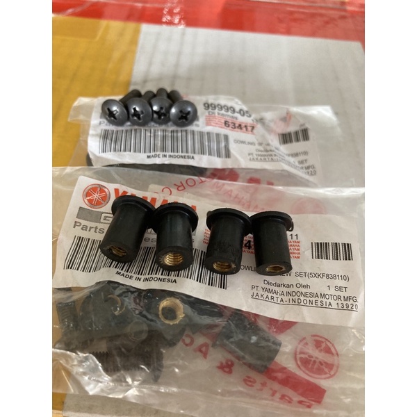 Mão-chắn gió LC135 chính hãng