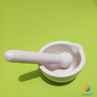 Cối chày bằng sứ